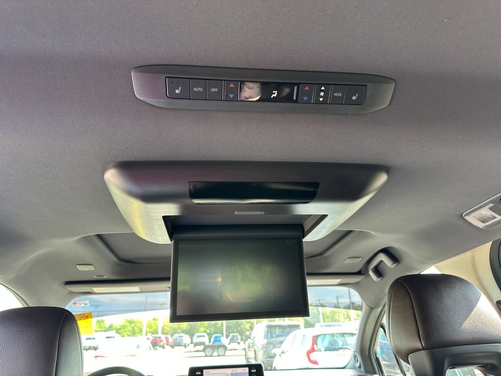 Used 2021 Toyota Sienna Platinum FWD image 14