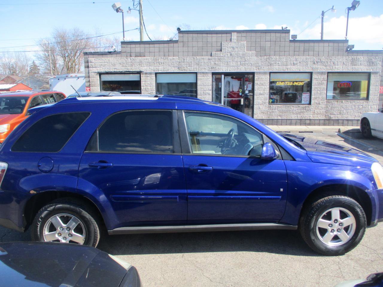 Used 2007 Chevrolet Equinox LT AWD/4WD image 2