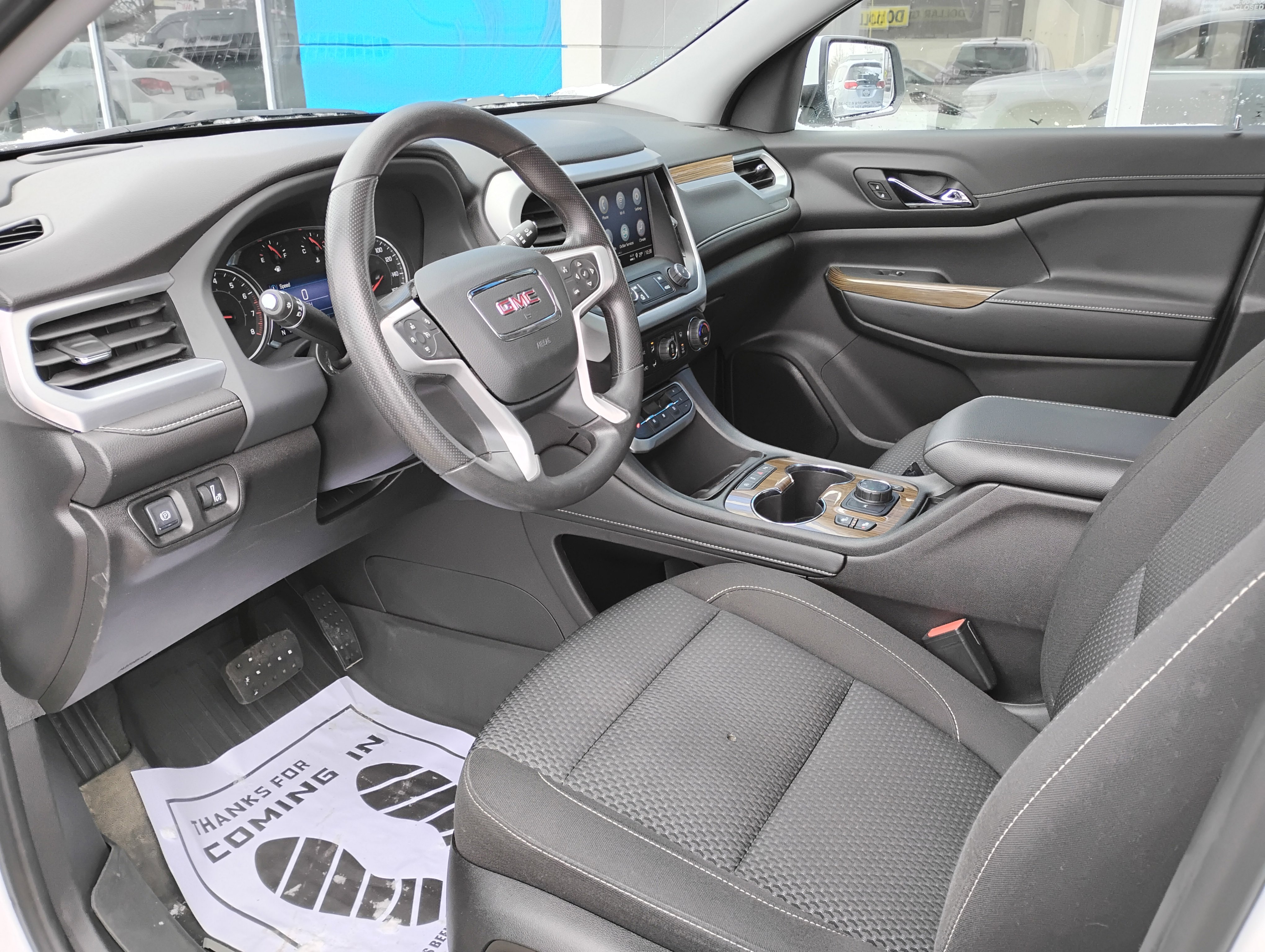 Used 2022 GMC Acadia SLE w/ Driver Convenience Package image 11