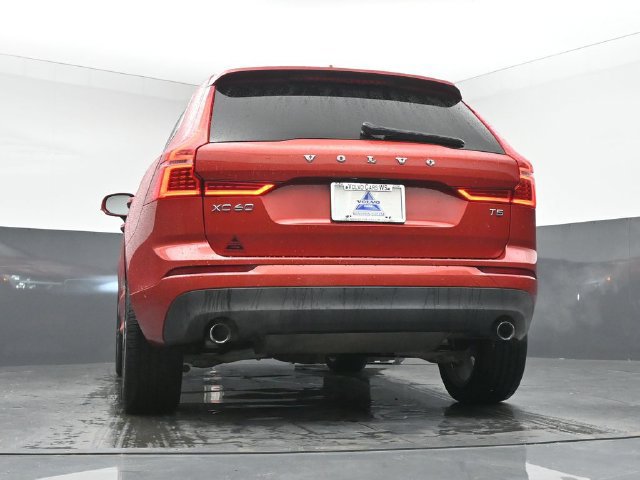 Used 2019 Volvo XC60 T5 Momentum w/ Multimedia Package FWD image 40