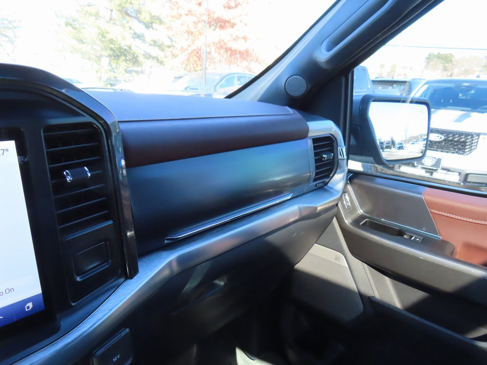 Used 2021 Ford F150 Lariat image 24