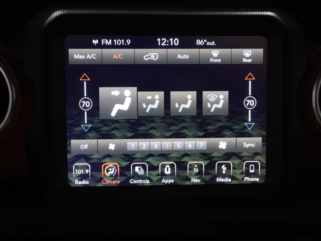 Used 2018 Jeep Wrangler Rubicon AWD/4WD image 22