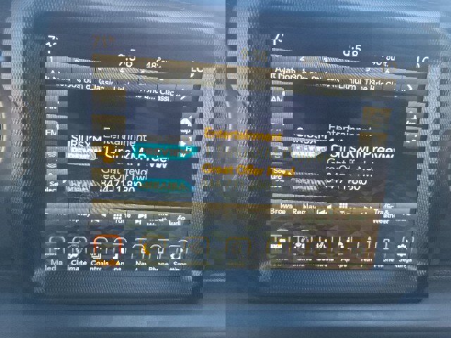 Used 2023 Jeep Gladiator Sport image 11