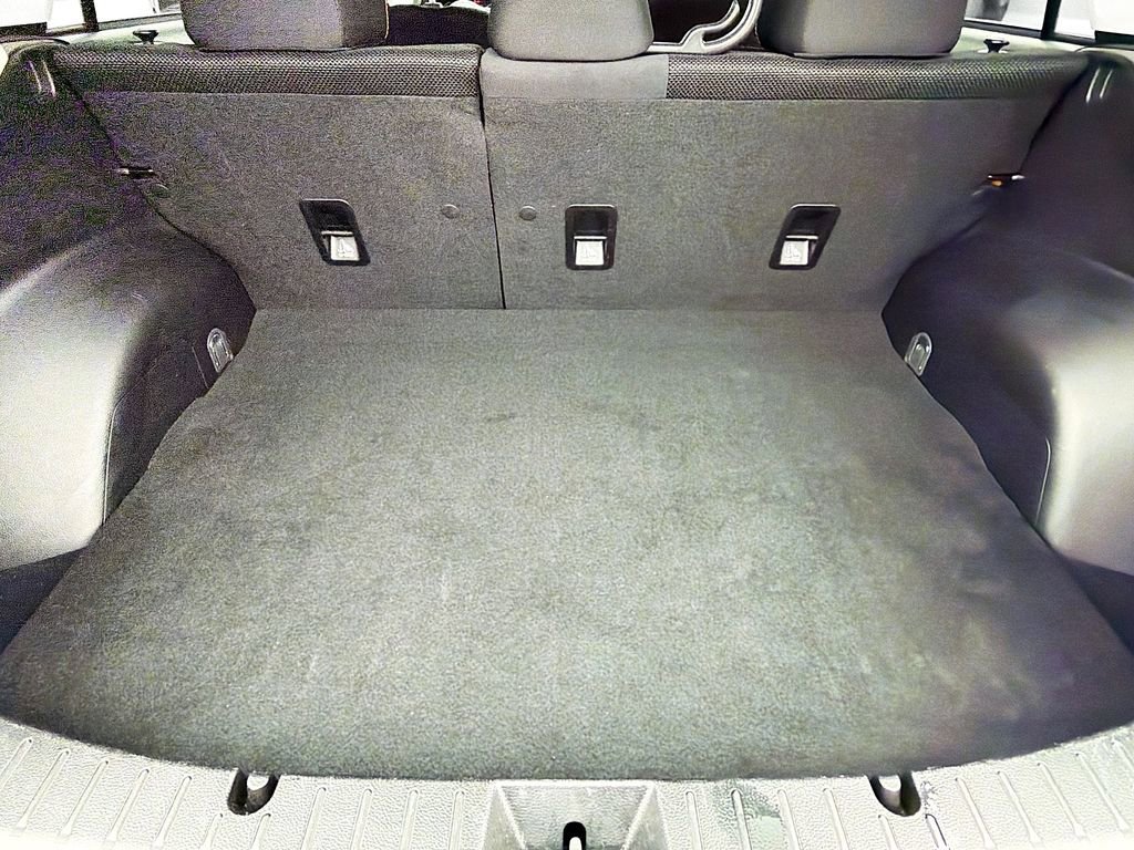 Used 2017 Subaru Crosstrek 2.0i Premium image 12