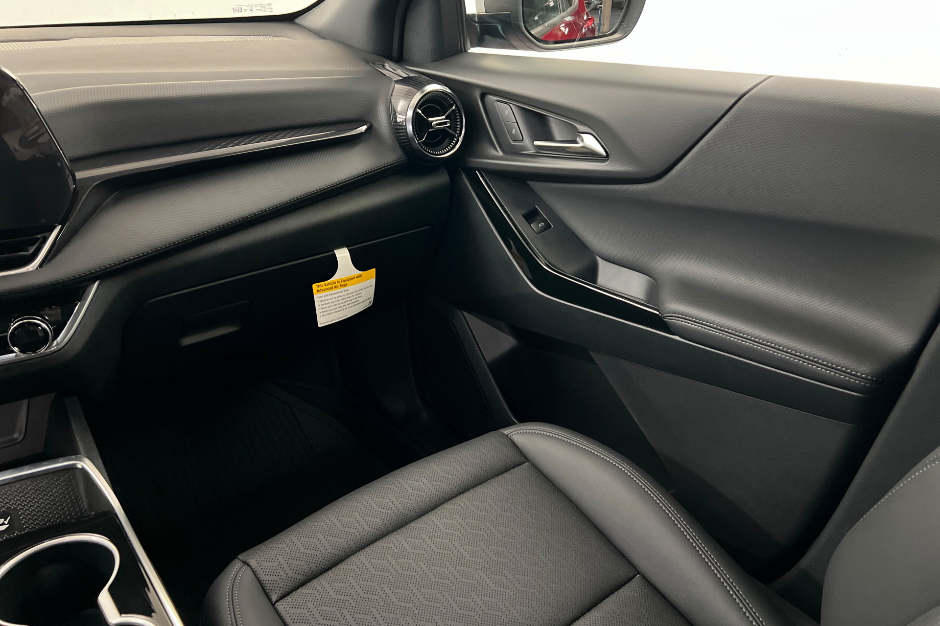 New 2026 Chevrolet Equinox LT w/ Convenience Package II AWD/4WD image 11