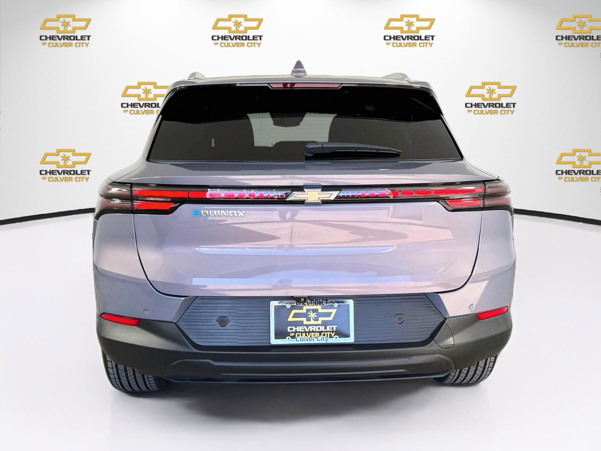 Used 2026 Chevrolet Equinox EV LT w/ LPO, All-Weather Mat Package FWD image 7