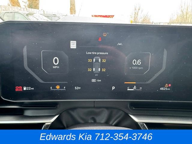 Used 2025 Kia Carnival SX Prestige image 22