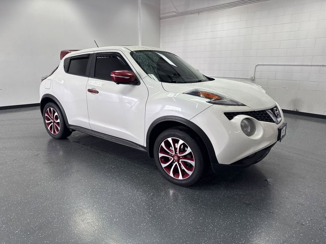 Used 2015 Nissan Juke SL image 2