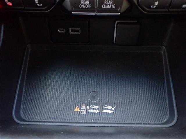 Used 2021 Chevrolet Suburban LT image 20