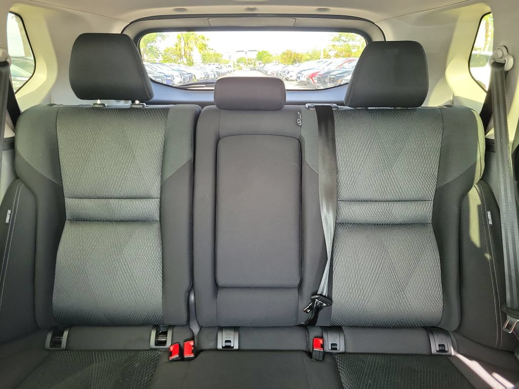 Certified 2024 Nissan Rogue SV FWD image 18