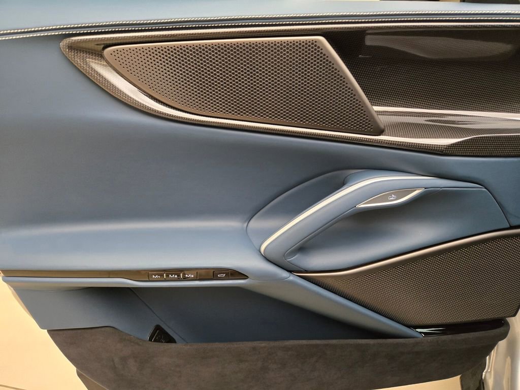 Used 2025 Ferrari Purosangue image 31