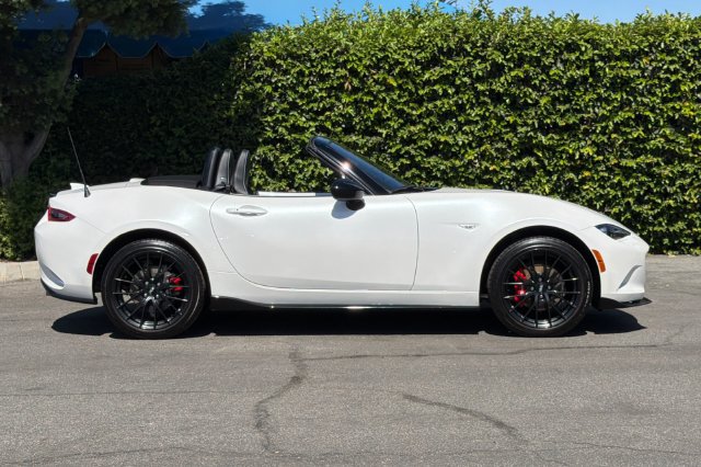 Used 2023 MAZDA MX-5 Miata Club w/ Brembo/BBS Recaro Package RWD image 3