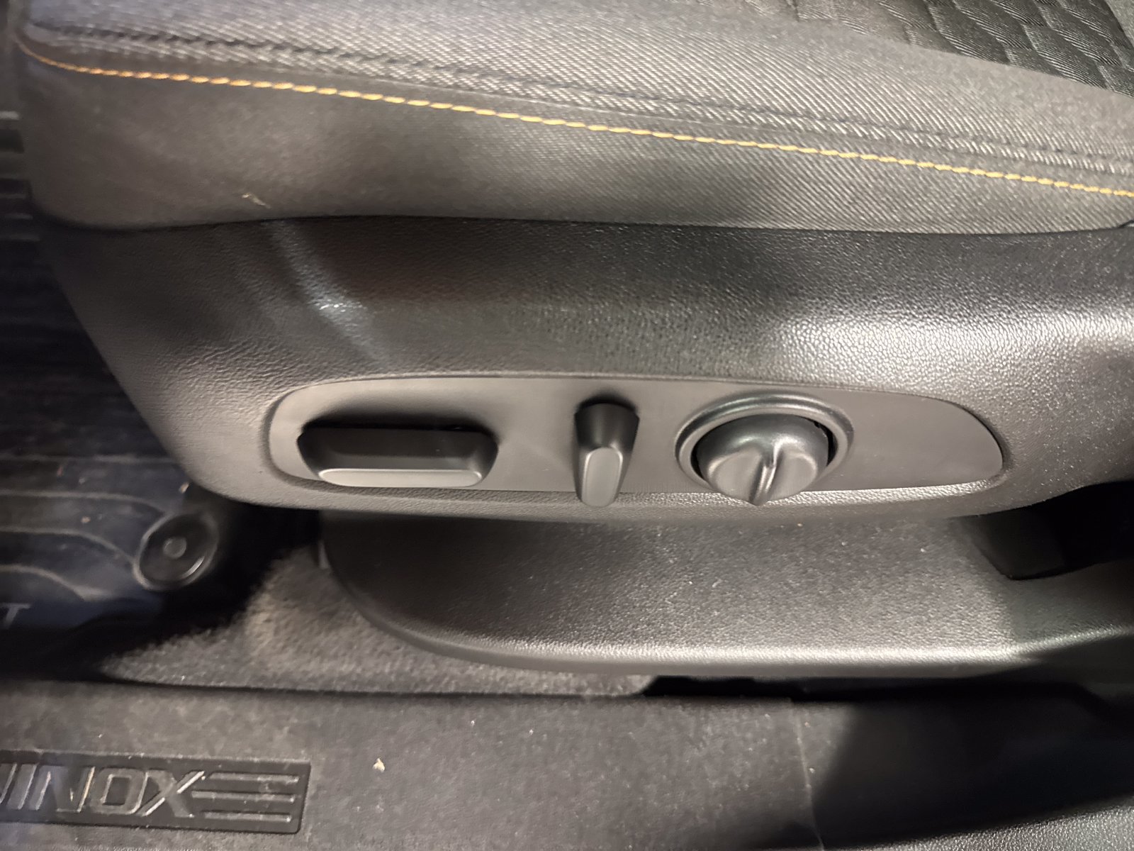 Used 2019 Chevrolet Equinox LT AWD/4WD image 15