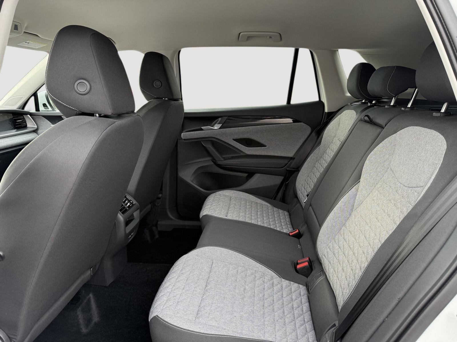 New 2026 Volkswagen Tiguan S image 10