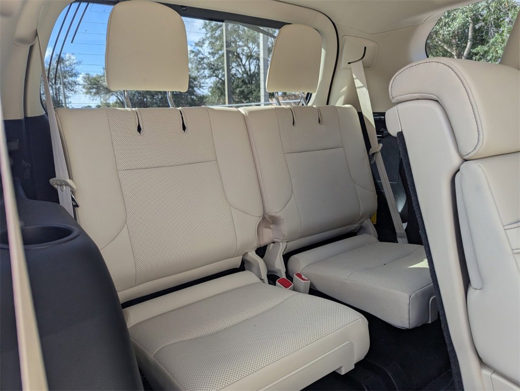 Used 2020 Lexus GX 460 Premium w/ Premium Package image 19