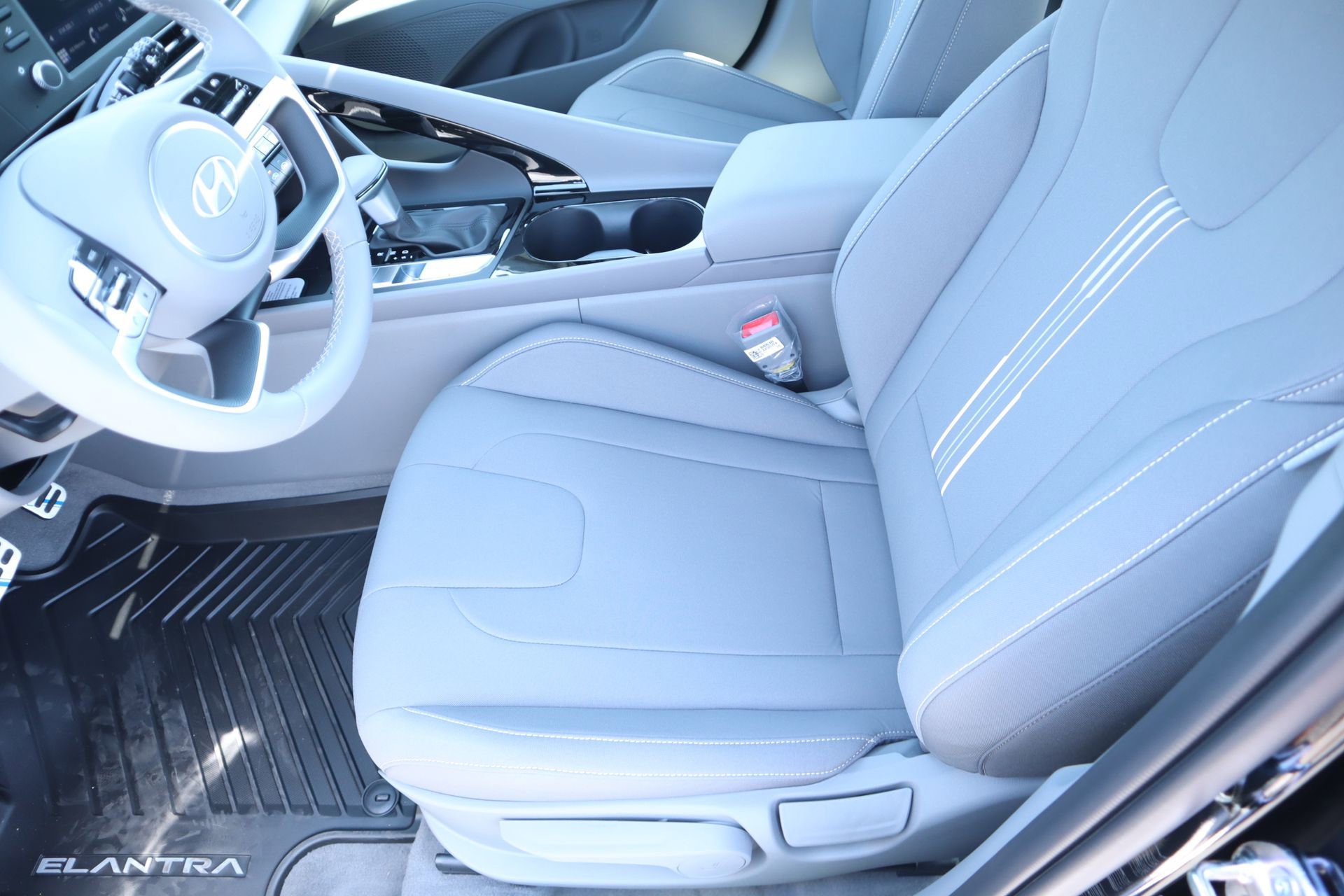 New 2026 Hyundai Elantra SEL Sport image 10