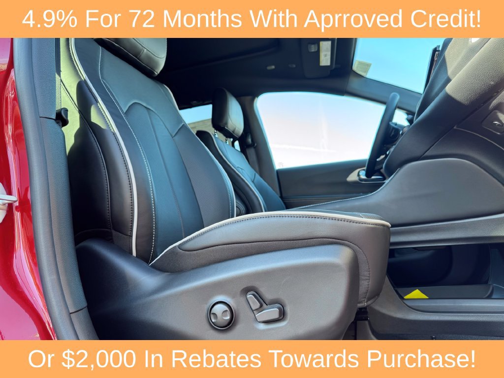 New 2027 Chrysler Pacifica Limited FWD image 10