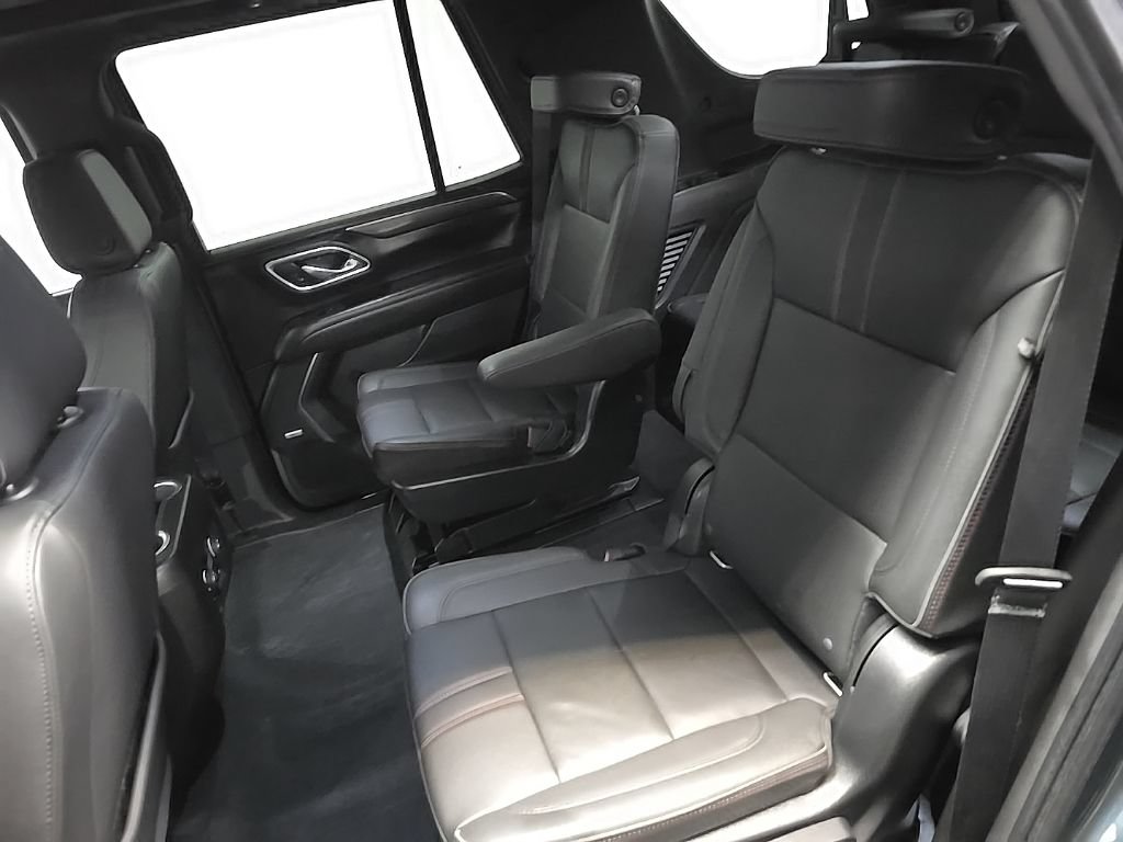 Used 2021 Chevrolet Tahoe RST w/ Luxury Package AWD/4WD image 33