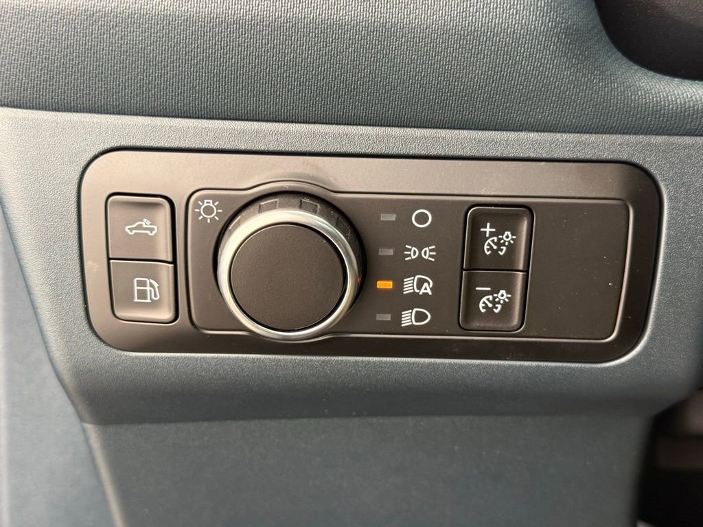 New 2025 Ford Maverick XLT FWD image 32