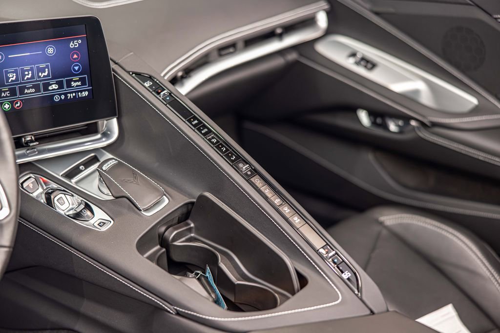 Used 2021 Chevrolet Corvette Stingray Convertible w/ 1LT image 21