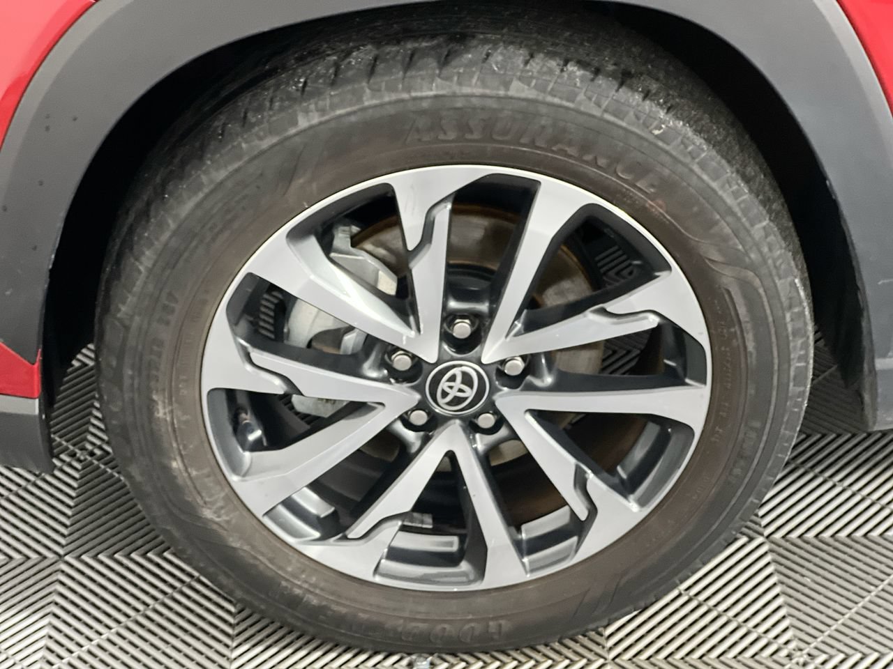 Used 2022 Toyota Corolla Cross XLE FWD image 11