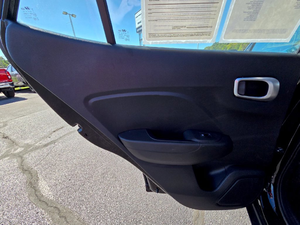 Used 2023 Hyundai Venue SEL FWD image 28
