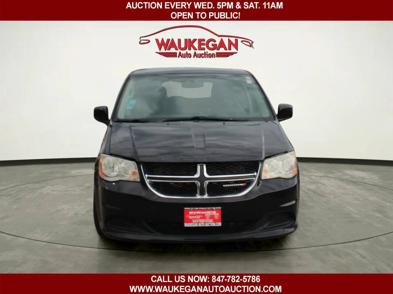 Used 2014 Dodge Grand Caravan SE FWD image 2