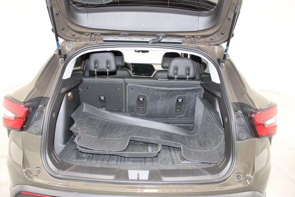 Used 2024 Chevrolet Trax ACTIV w/ Sunroof Package FWD image 14