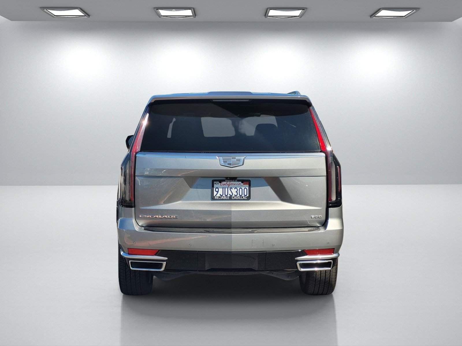 Used 2023 Cadillac Escalade Premium Luxury AWD/4WD image 5