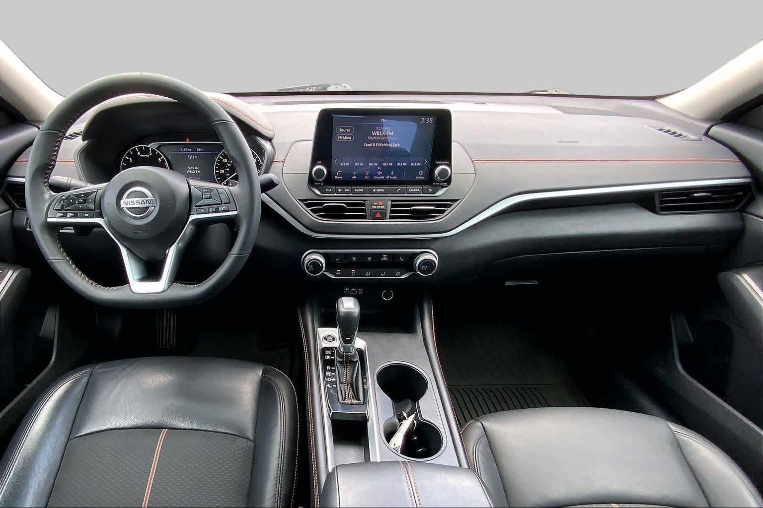 Used 2022 Nissan Altima 2.5 SR w/ Midnight Edition Package FWD image 16