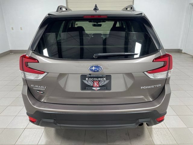 Used 2024 Subaru Forester Premium AWD/4WD image 5