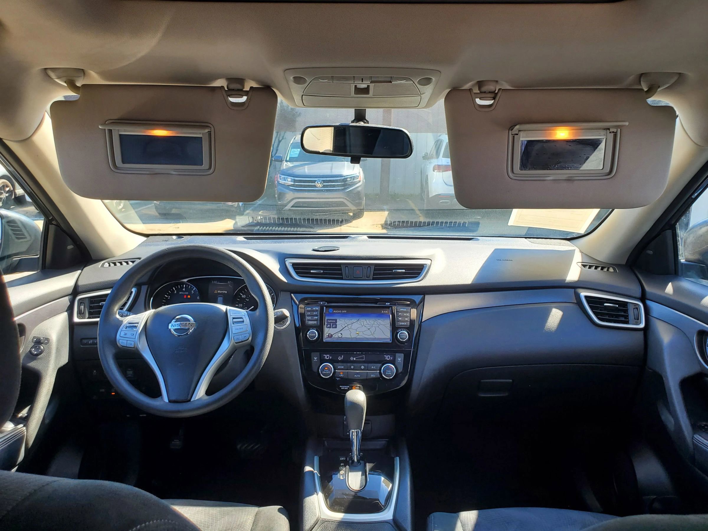 Used 2016 Nissan Rogue SV w/ SV Premium Package image 30