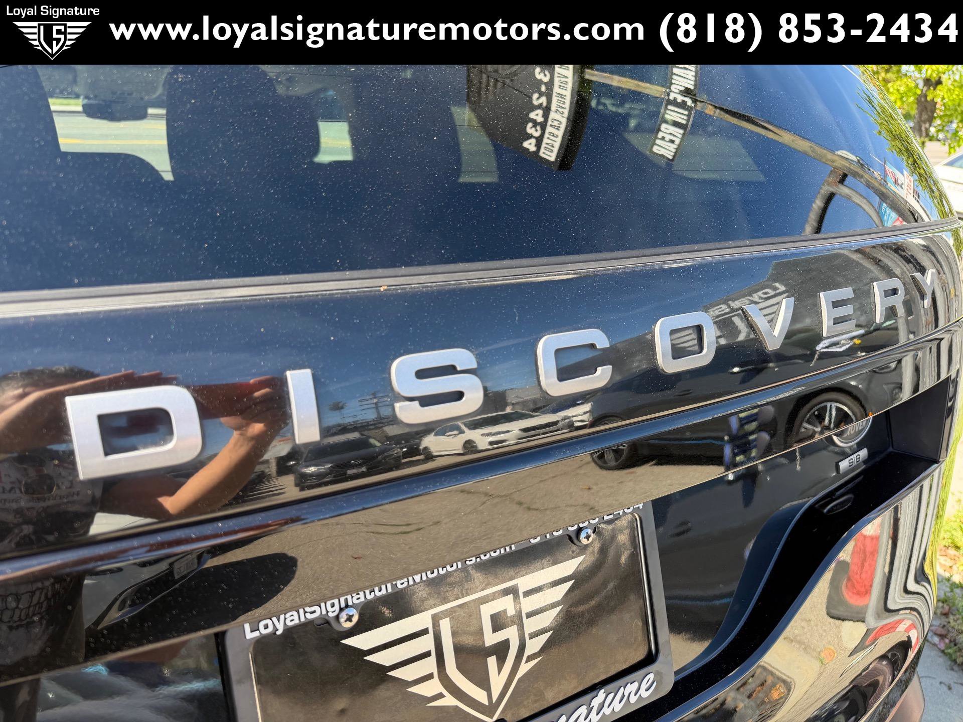 Used 2017 Land Rover Discovery SE image 9