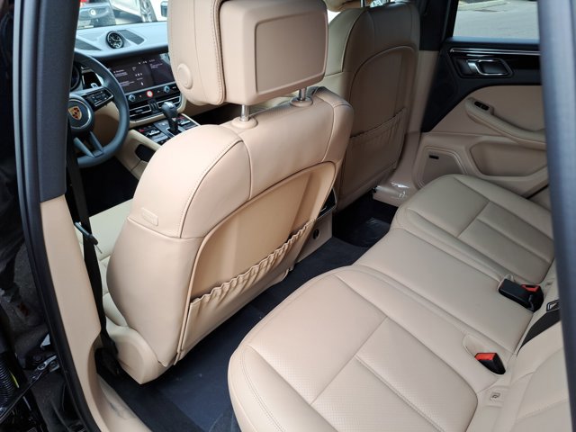 New 2026 Porsche Macan image 20