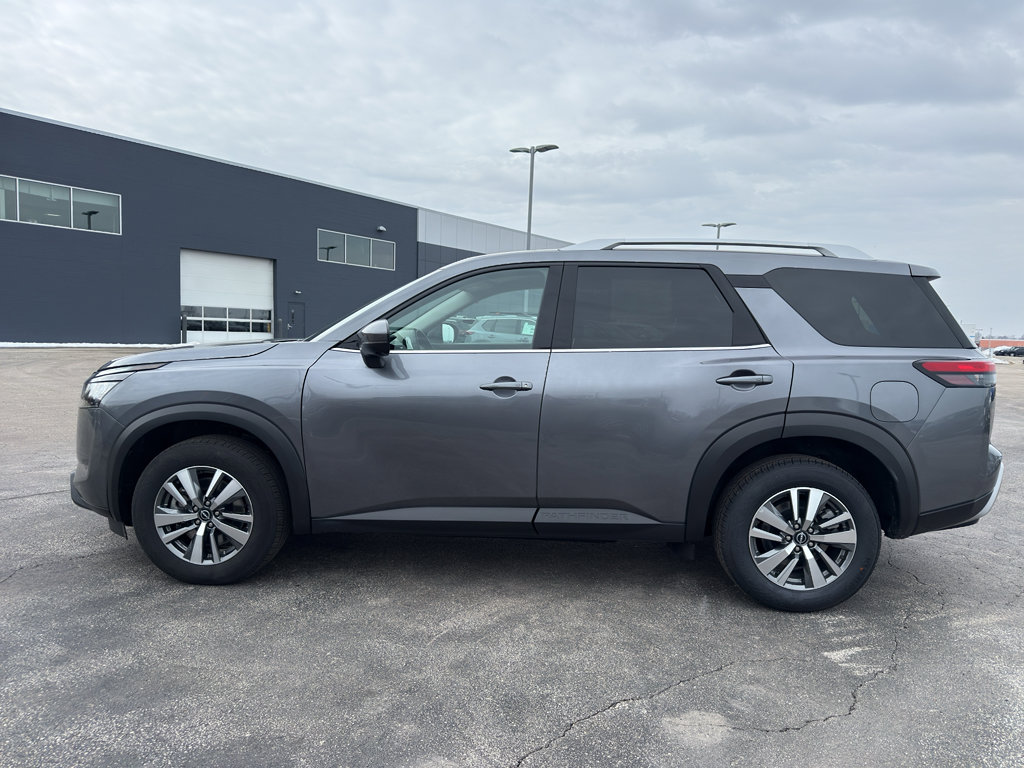 Certified 2025 Nissan Pathfinder SL image 6