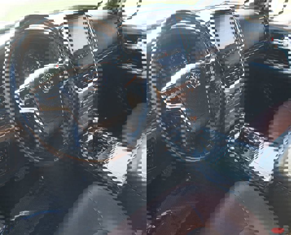 Used 2021 Toyota Land Cruiser image 15