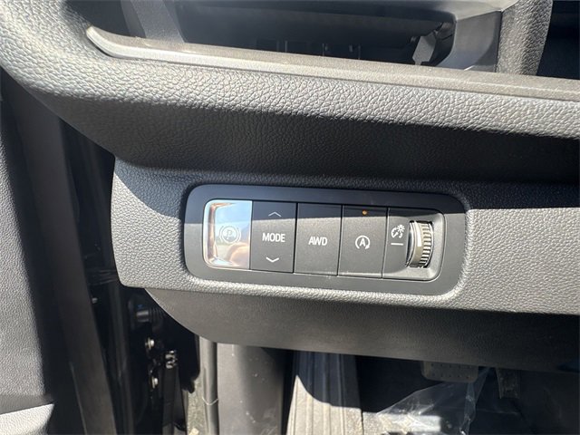 New 2026 Chevrolet Traverse LT w/ Midnight/Sport Edition image 18