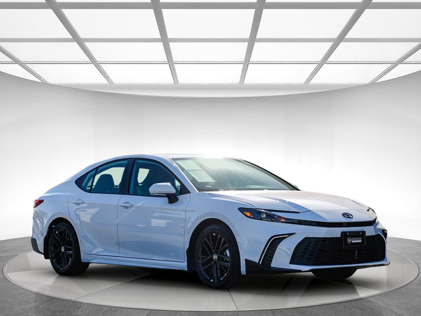 Used 2026 Toyota Camry SE w/ Multimedia Upgrade Package FWD image 5