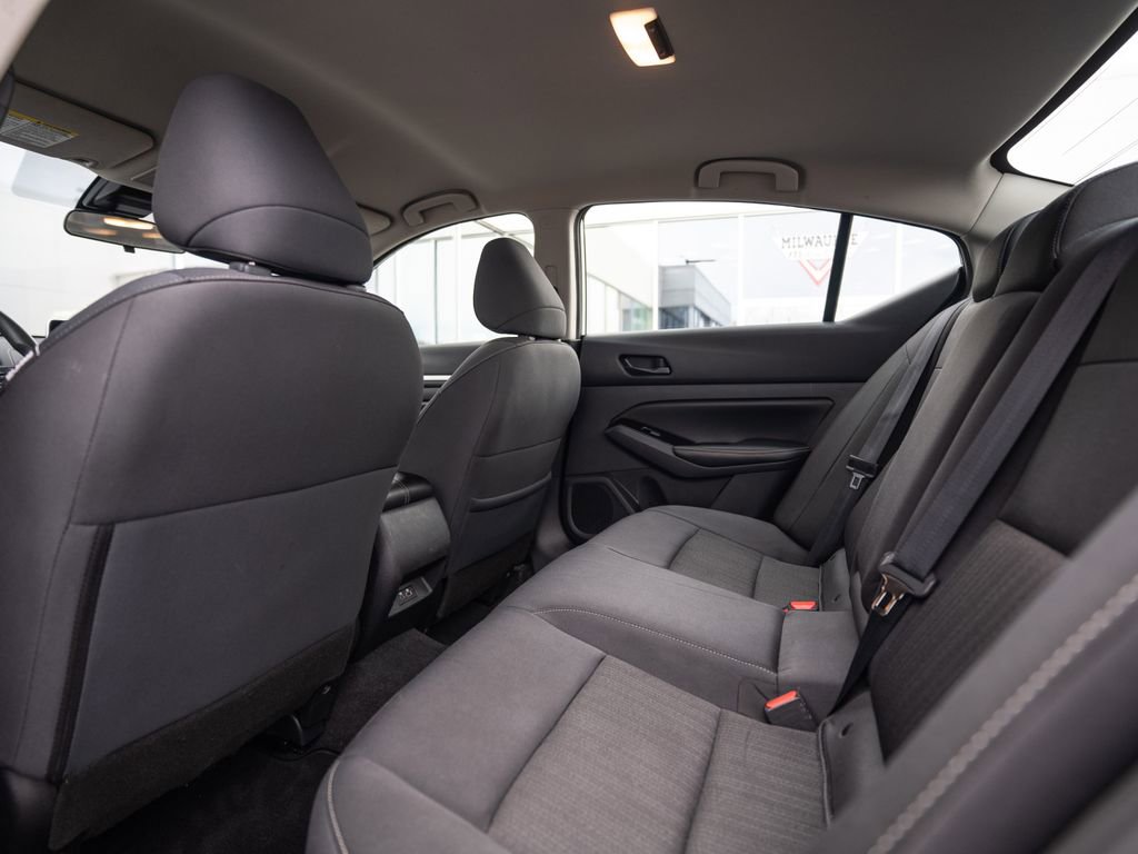 Used 2023 Nissan Altima 2.5 SV AWD/4WD image 30