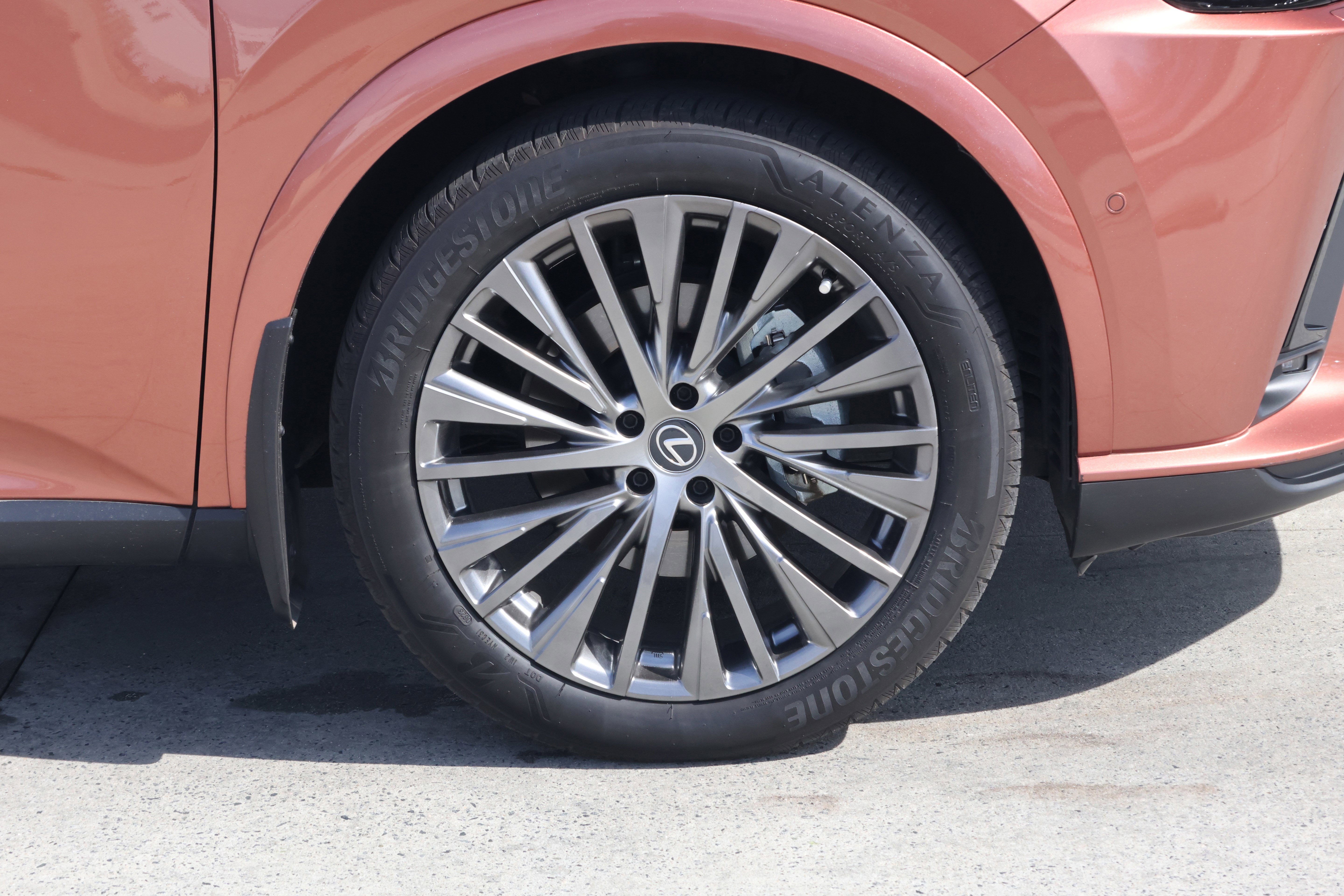 Certified 2023 Lexus RX 350 w/ Accessory Package (Z1) image 11