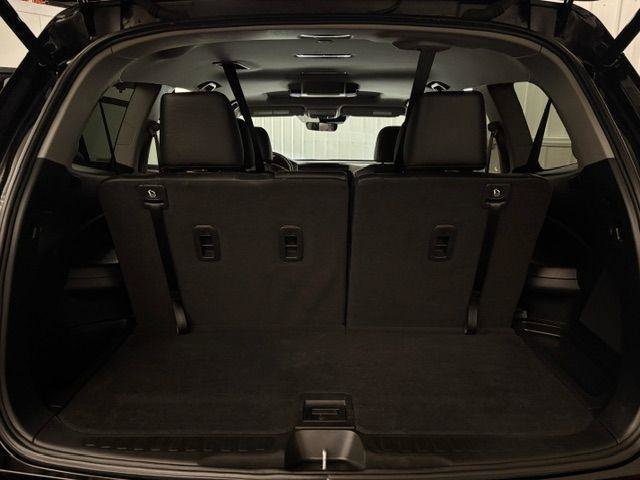 Used 2022 Honda Pilot Touring image 11