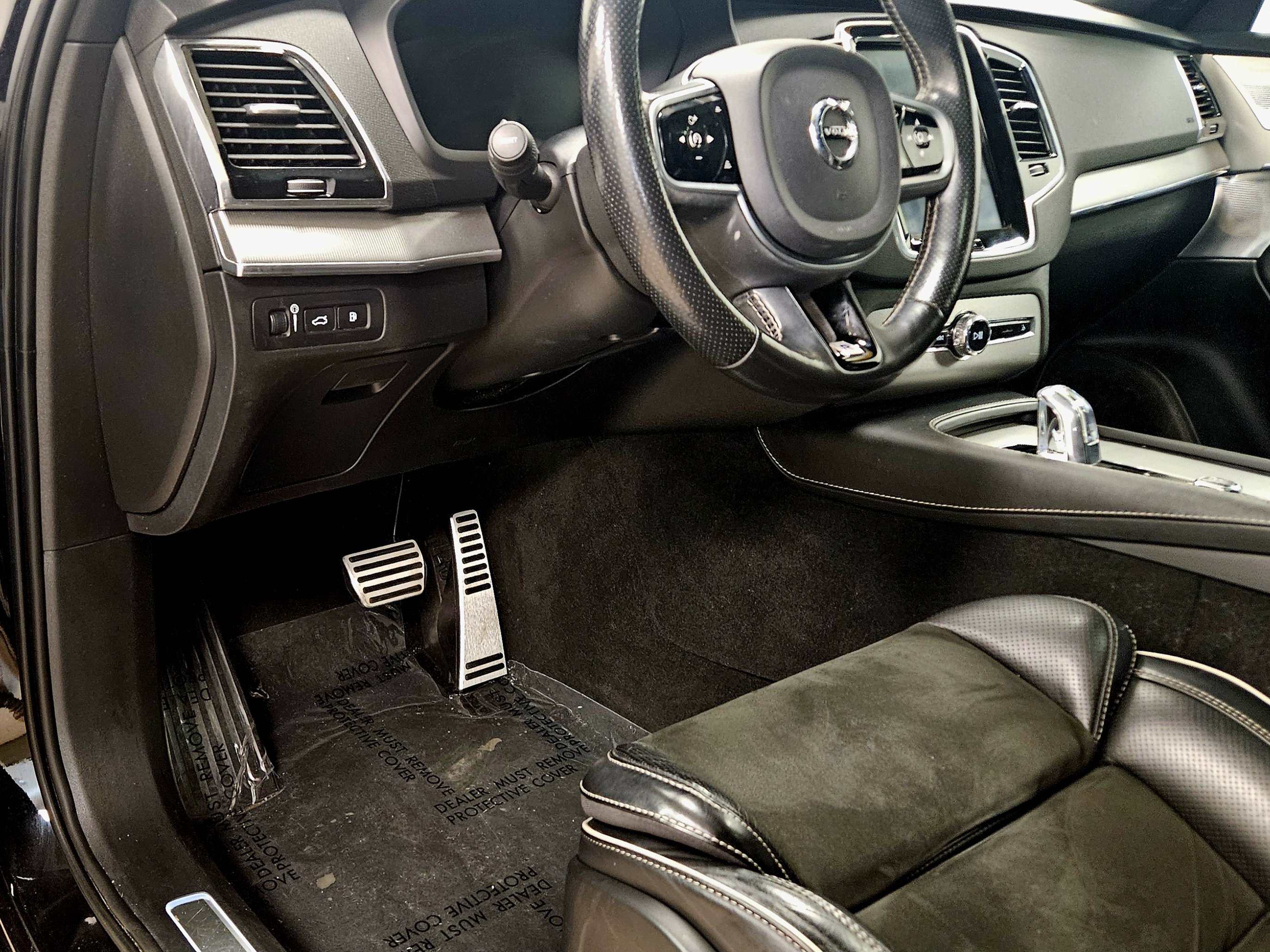 Used 2018 Volvo XC90 T8 R-Design w/ Convenience Package image 40