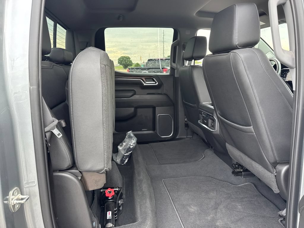 Used 2023 GMC Sierra 1500 SLT w/ SLT Premium Package AWD/4WD image 14