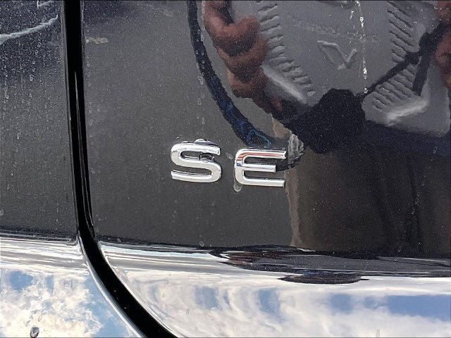 New 2026 Volkswagen Atlas Cross Sport SE AWD/4WD image 12