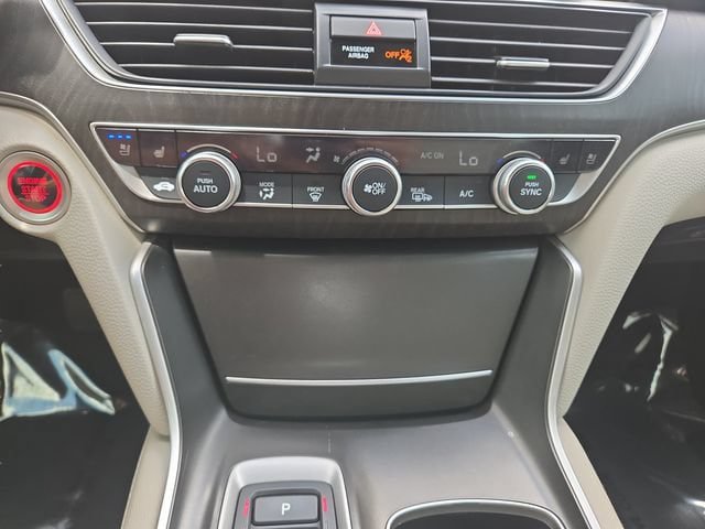 Used 2020 Honda Accord Touring image 31