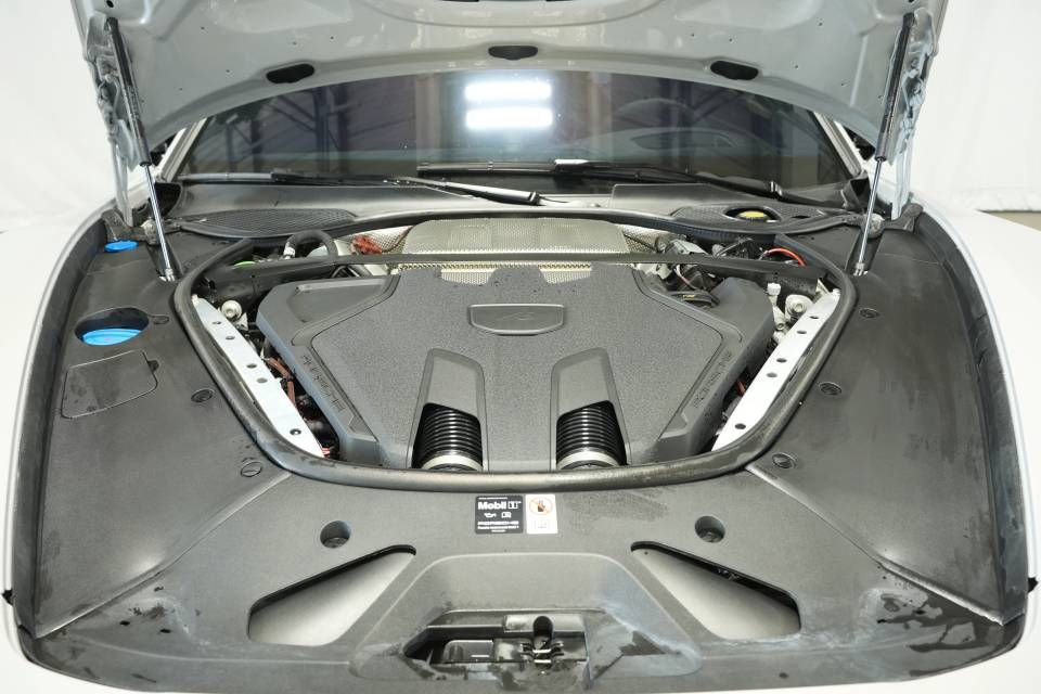 Certified 2025 Porsche Panamera GTS image 30