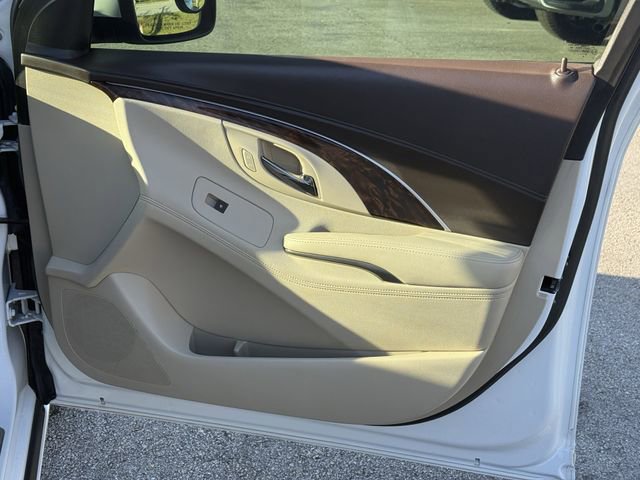 Used 2016 Buick LaCrosse Leather FWD image 34
