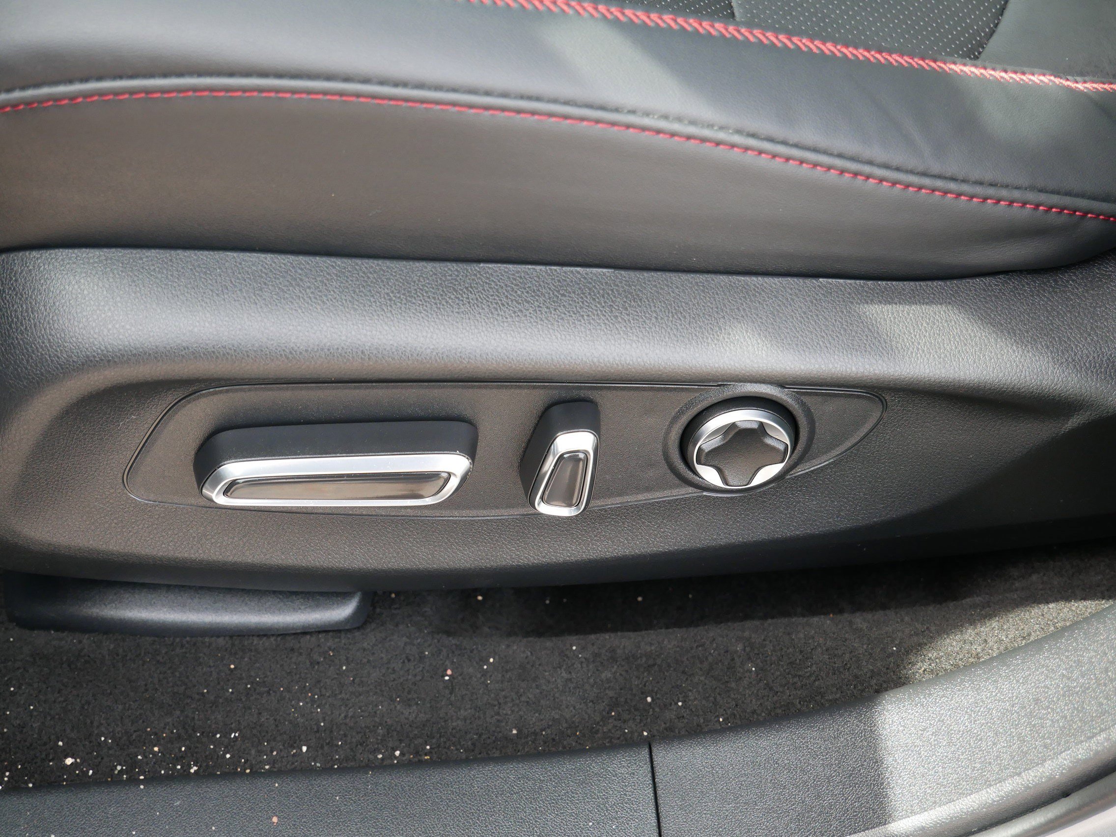 Certified 2025 Acura ADX A-Spec image 19