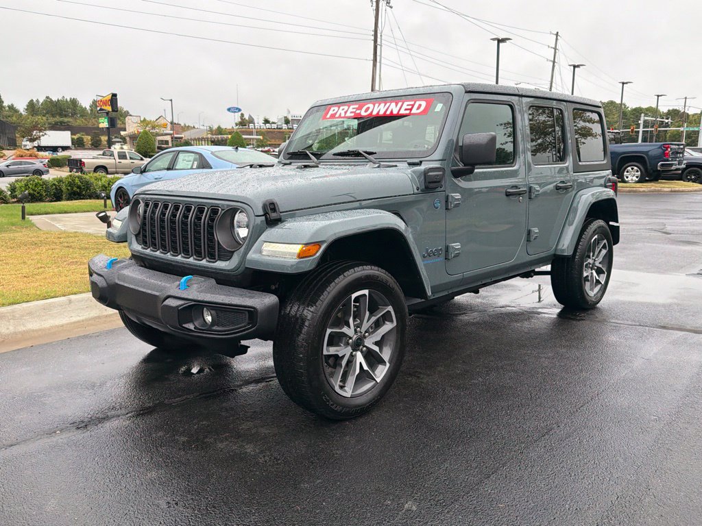 Used 2024 Jeep Wrangler Unlimited w/ Convenience Group AWD/4WD image 4