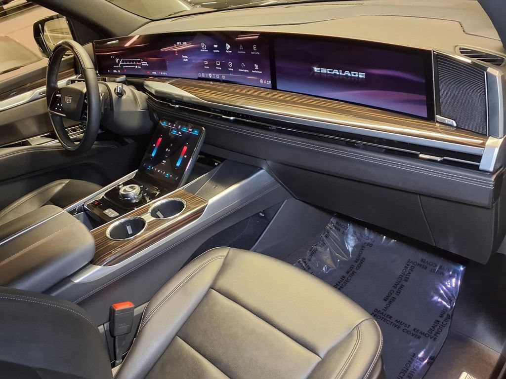 Certified 2025 Cadillac Escalade ESV Luxury AWD/4WD image 24